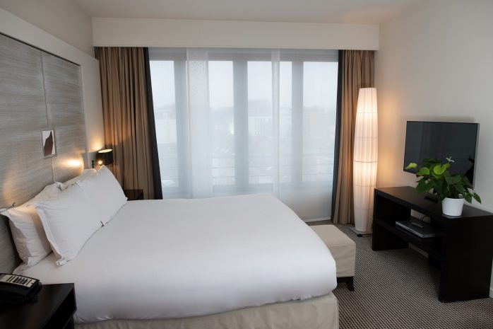 sbe-prestige-suite-bedroom-laurent-louis